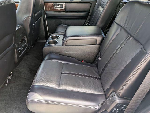 2017 Lincoln Navigator Select