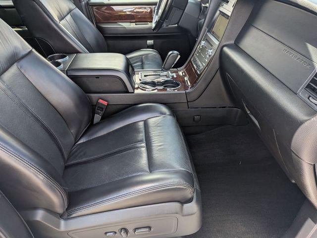2017 Lincoln Navigator Select