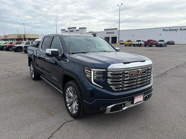 2023 GMC Sierra 1500 4WD Crew Cab Short Box Denali