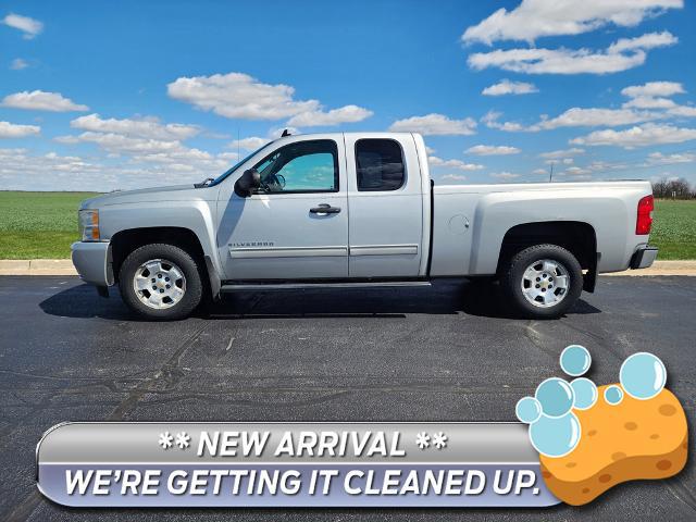 2011 Chevrolet Silverado 1500 LT for sale in Watseka, IL