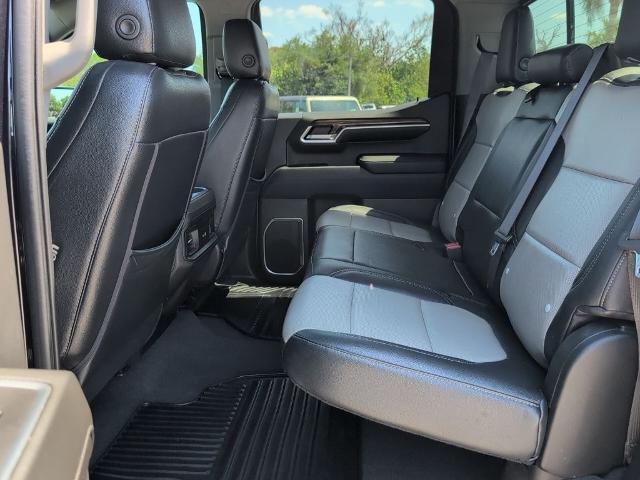 2022 Chevrolet Silverado 1500 4WD Crew Cab Short Bed RST