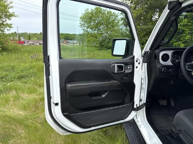2024 Jeep Wrangler 4-Door Sahara 4x4