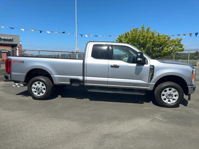2023 Ford F-350 XLT