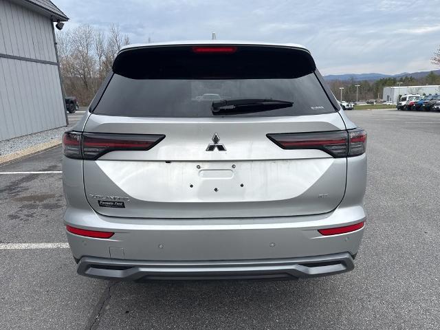 2025 Mitsubishi Outlander Unknown