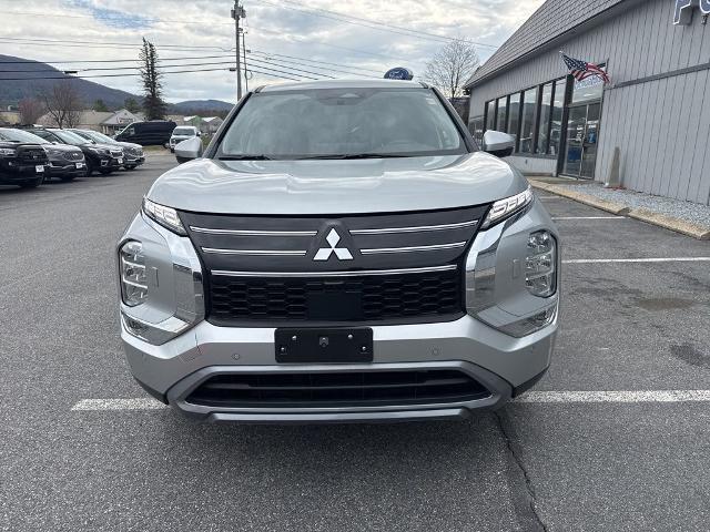 2025 Mitsubishi Outlander Unknown