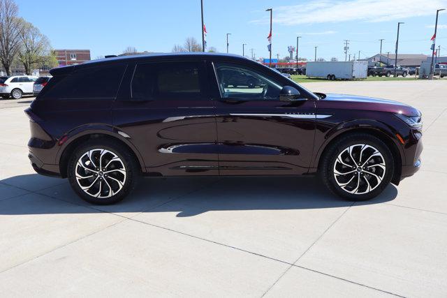 2025 Lincoln Nautilus Reserve
