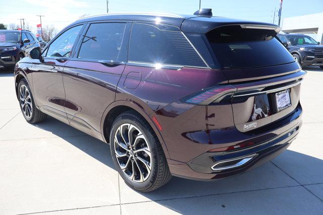 2025 Lincoln Nautilus Reserve