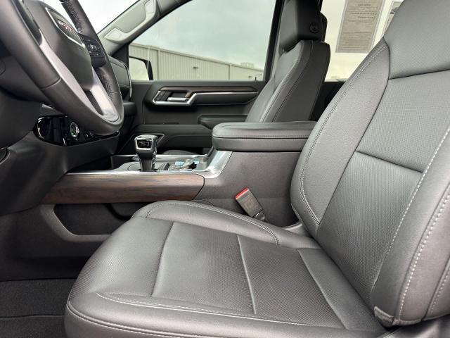2023 GMC Sierra 1500 4WD Crew Cab Short Box SLT