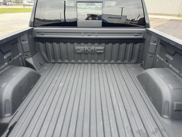 2023 GMC Sierra 1500 4WD Crew Cab Short Box SLT