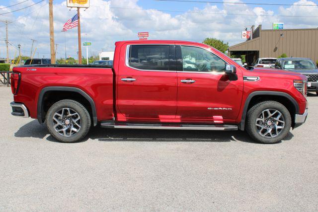 2025 GMC Sierra 1500 4WD Crew Cab Short Box SLT