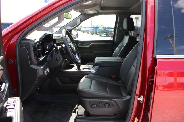 2025 GMC Sierra 1500 4WD Crew Cab Short Box SLT