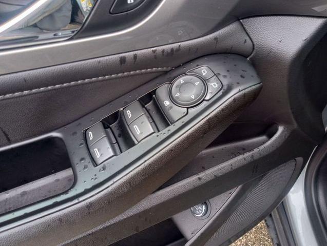 2023 Chevrolet Traverse FWD LT Cloth