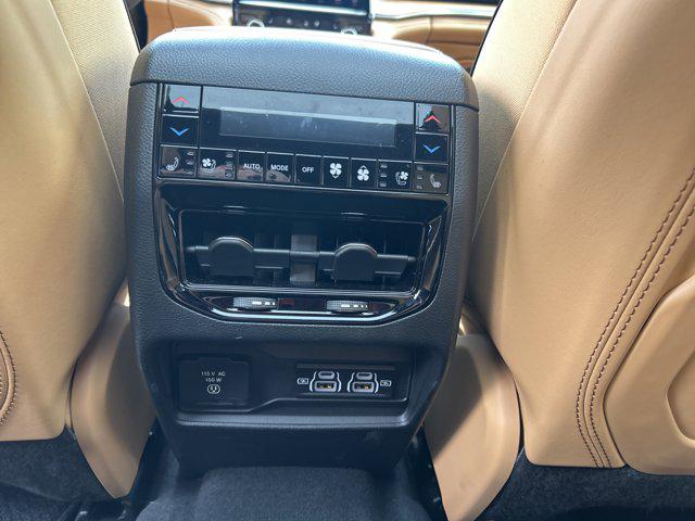2025 Jeep Grand Cherokee L Summit Reserve 4x4