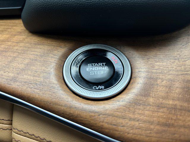 2025 Jeep Grand Cherokee L Summit Reserve 4x4