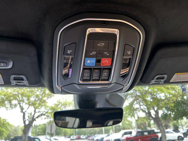 2025 Jeep Grand Cherokee L Summit Reserve 4x4