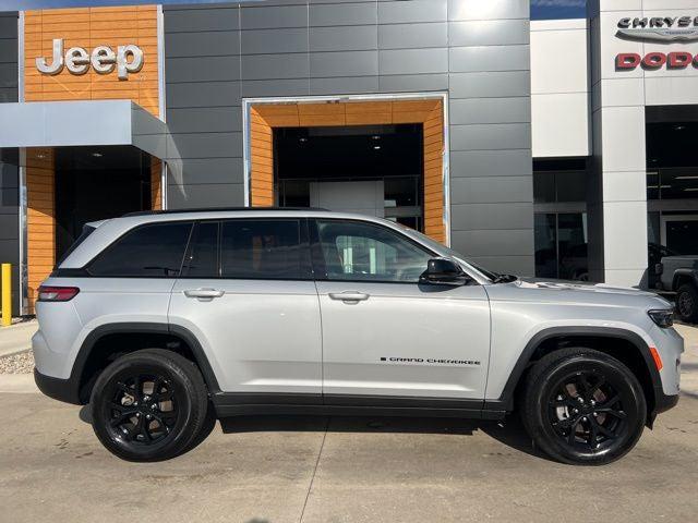 2024 Jeep Grand Cherokee Altitude 4x4