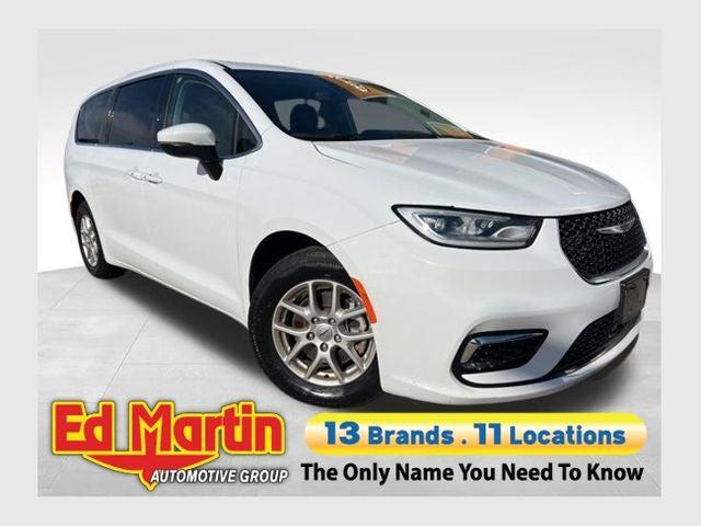 2023 Chrysler Pacifica Touring L for sale in Anderson, IN