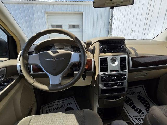 2010 Chrysler Town & Country Touring
