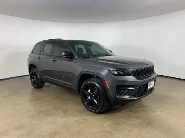 2023 Jeep Grand Cherokee Altitude 4x4