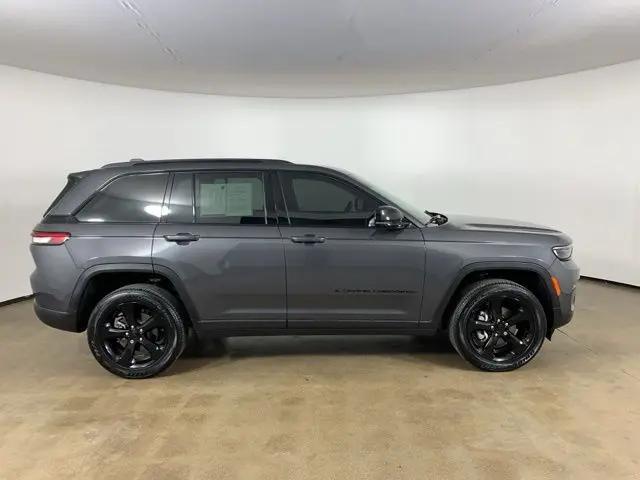 2023 Jeep Grand Cherokee Altitude 4x4