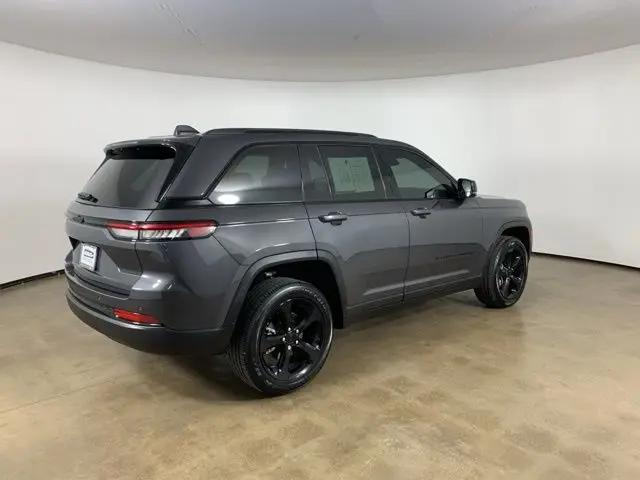 2023 Jeep Grand Cherokee Altitude 4x4