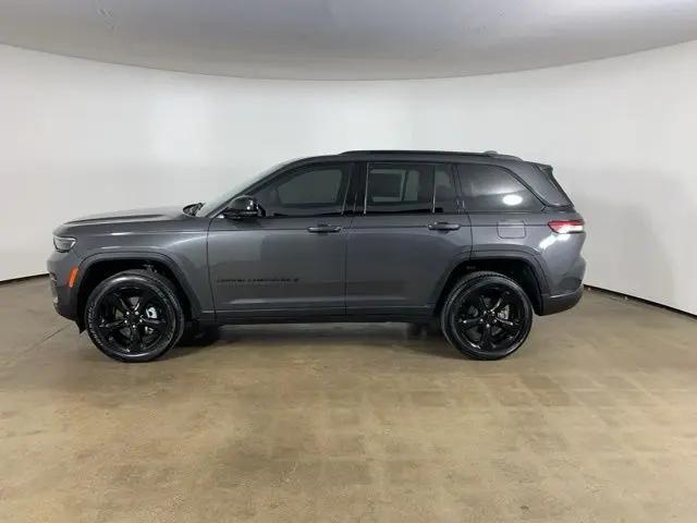 2023 Jeep Grand Cherokee Altitude 4x4