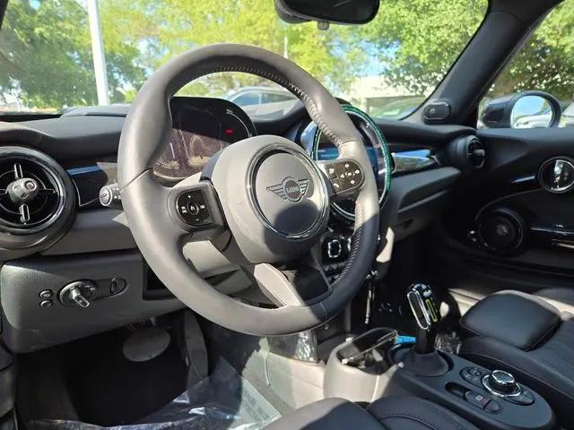 2023 MINI SE Hardtop Cooper