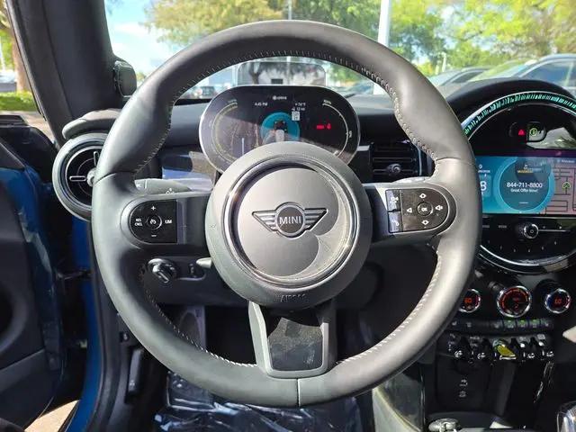 2023 MINI SE Hardtop Cooper