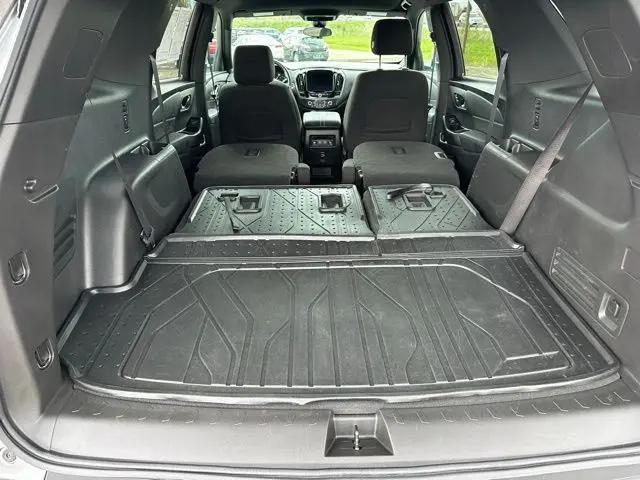 2023 Chevrolet Traverse FWD LT Cloth