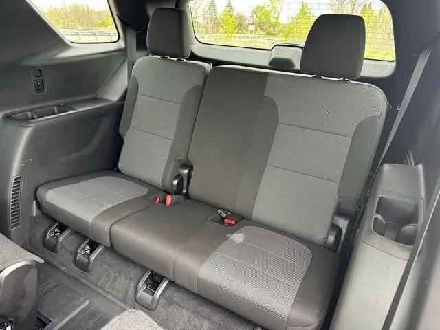 2023 Chevrolet Traverse FWD LT Cloth