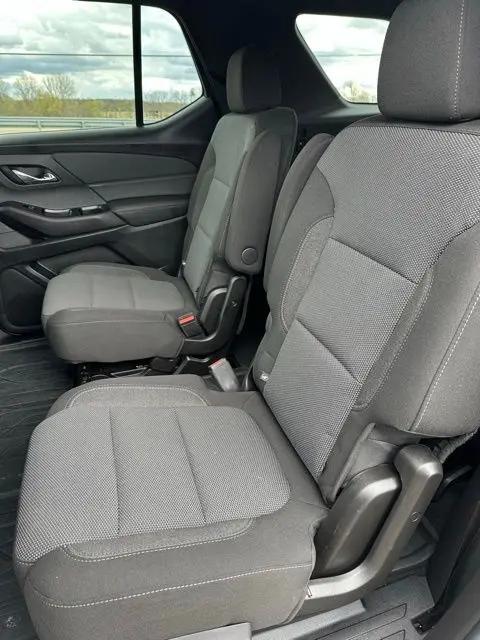 2023 Chevrolet Traverse FWD LT Cloth