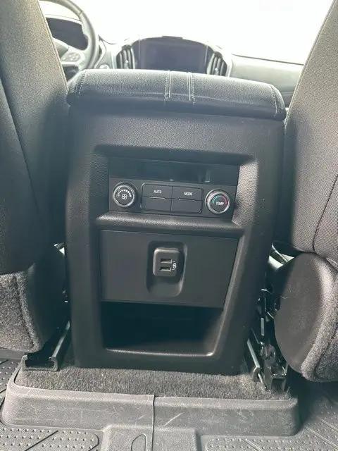 2023 Chevrolet Traverse FWD LT Cloth