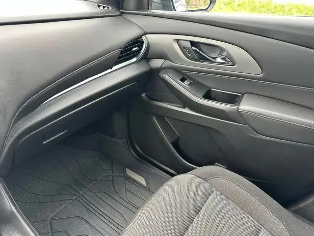 2023 Chevrolet Traverse FWD LT Cloth