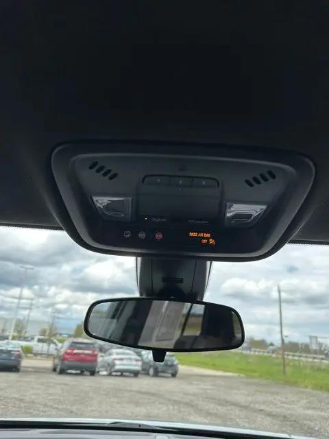 2023 Chevrolet Traverse FWD LT Cloth