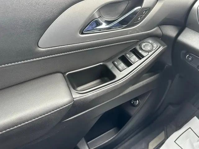 2023 Chevrolet Traverse FWD LT Cloth