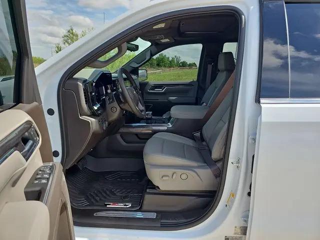 2026 Chevrolet Silverado 1500 4WD Crew Cab Short Bed LTZ