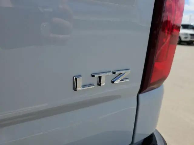 2026 Chevrolet Silverado 1500 4WD Crew Cab Short Bed LTZ
