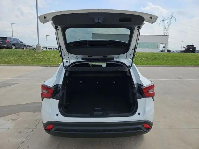 2026 Chevrolet Trax FWD LT