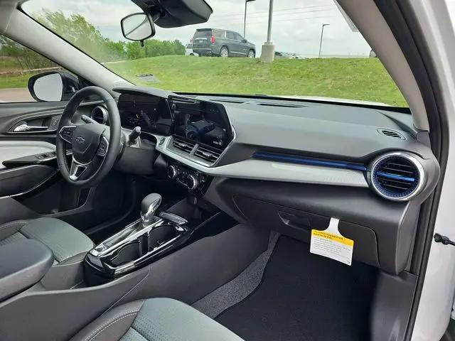 2026 Chevrolet Trax FWD LT