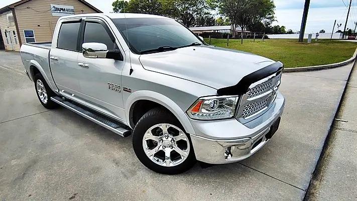 2017 Ram 1500 Laramie Crew Cab 4x4 5'7" Box