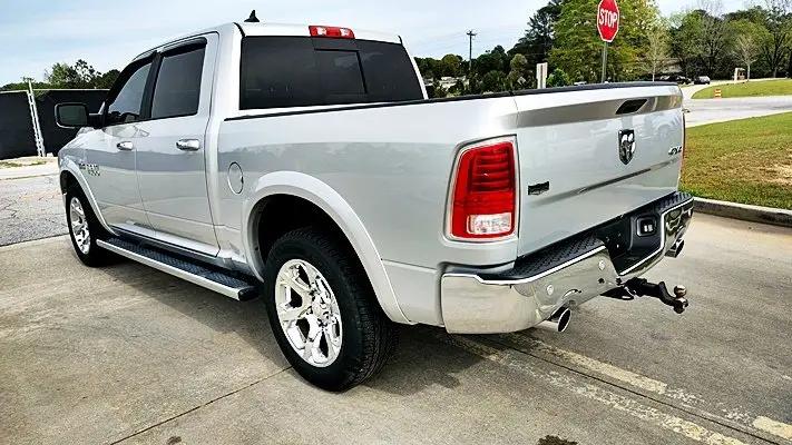 2017 Ram 1500 Laramie Crew Cab 4x4 5'7" Box