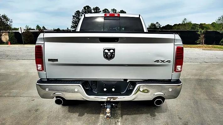 2017 Ram 1500 Laramie Crew Cab 4x4 5'7" Box
