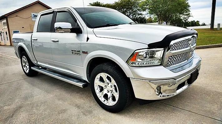 2017 Ram 1500 Laramie Crew Cab 4x4 5'7" Box