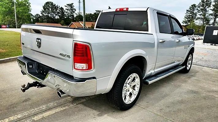 2017 Ram 1500 Laramie Crew Cab 4x4 5'7" Box