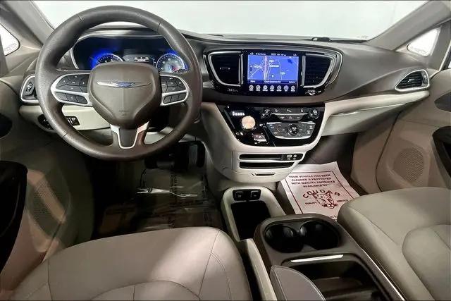 2017 Chrysler Pacifica Touring Plus