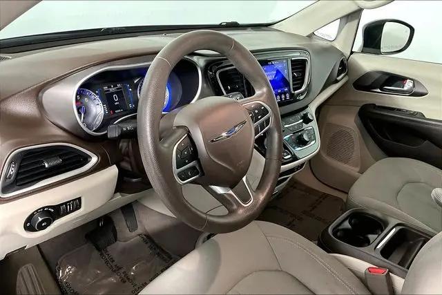 2017 Chrysler Pacifica Touring Plus