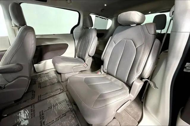 2017 Chrysler Pacifica Touring Plus