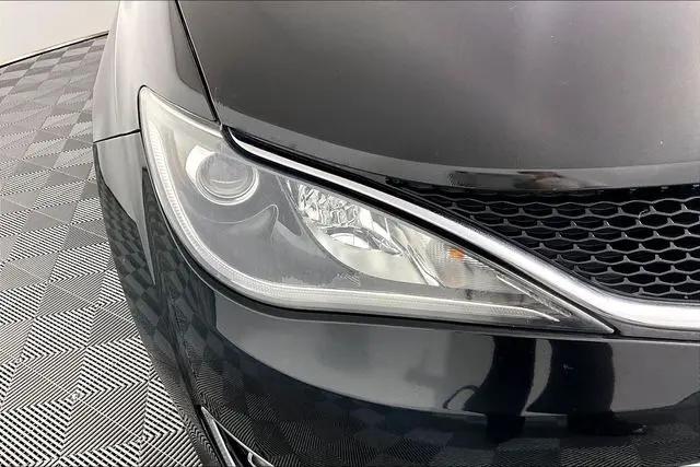 2017 Chrysler Pacifica Touring Plus