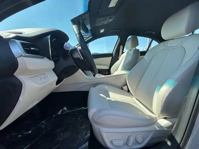 2026 Genesis G70 2.5T RWD