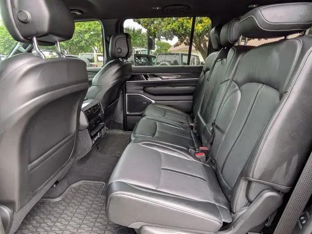 2022 Jeep Wagoneer Series III 4x4